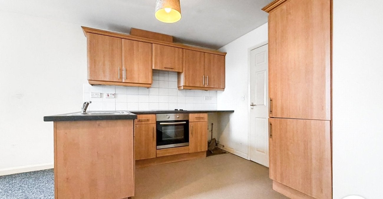 Flat Maidstone Road in Chatham