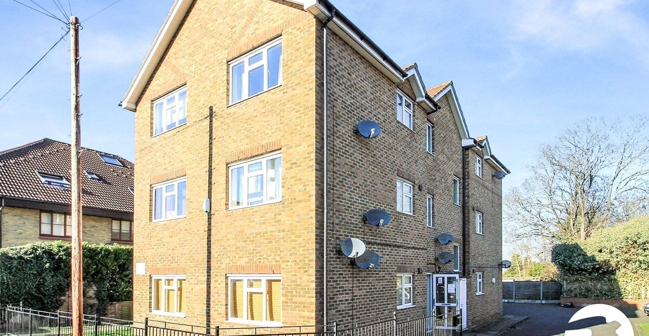 Flat Maidstone Road in Chatham
