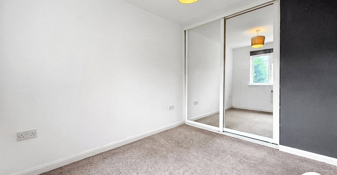 Flat Maidstone Road in Chatham