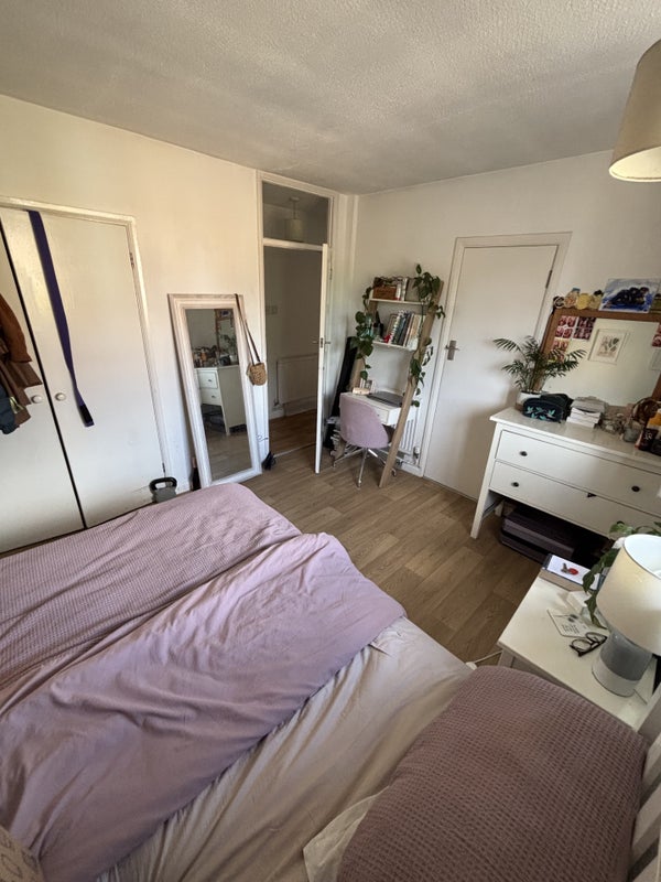 Room Ricards Road in Greater London