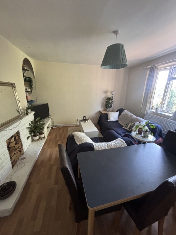 Room Ricards Road in Greater London
