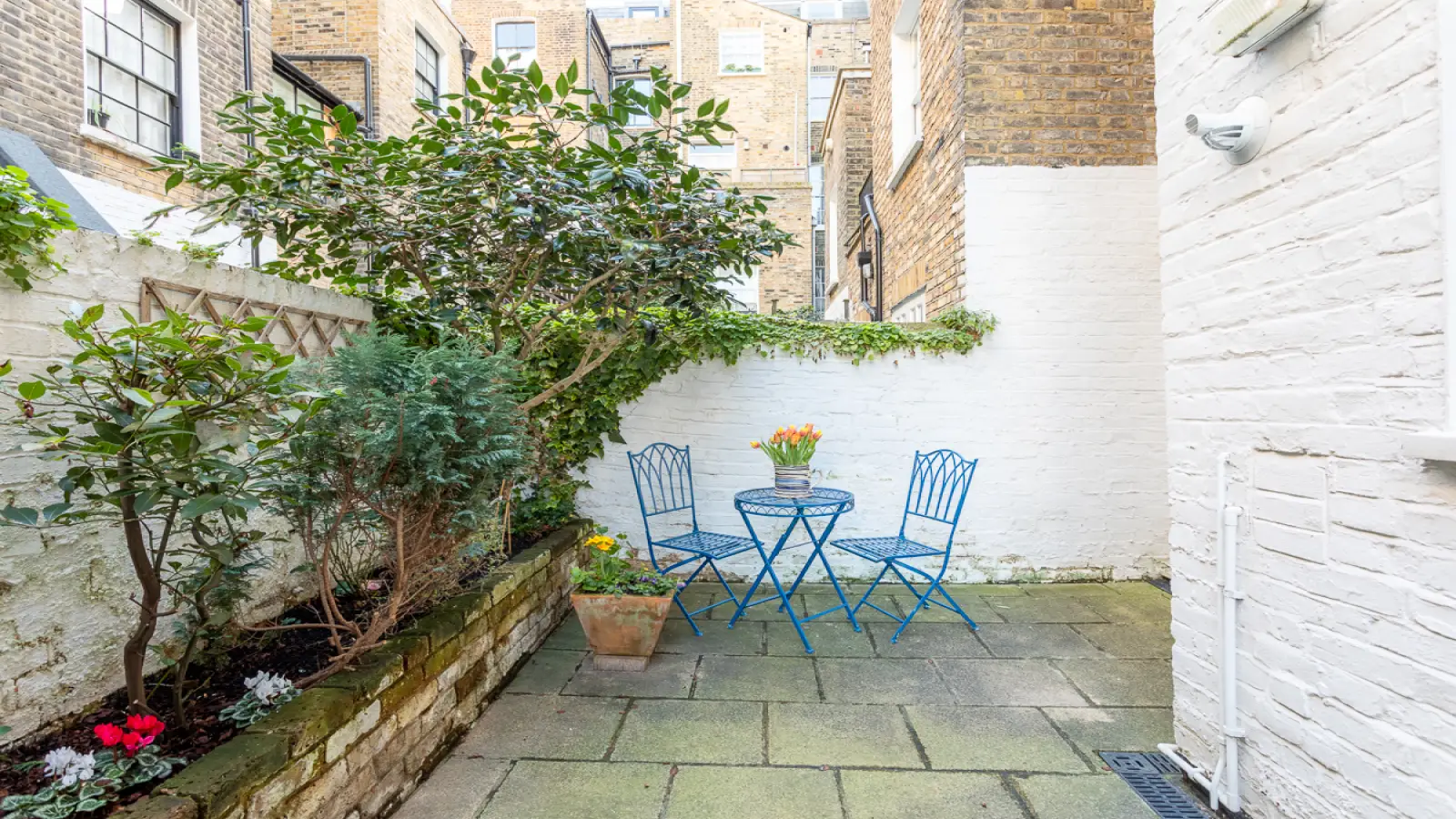 Flat Cambridge Street in City of Westminster