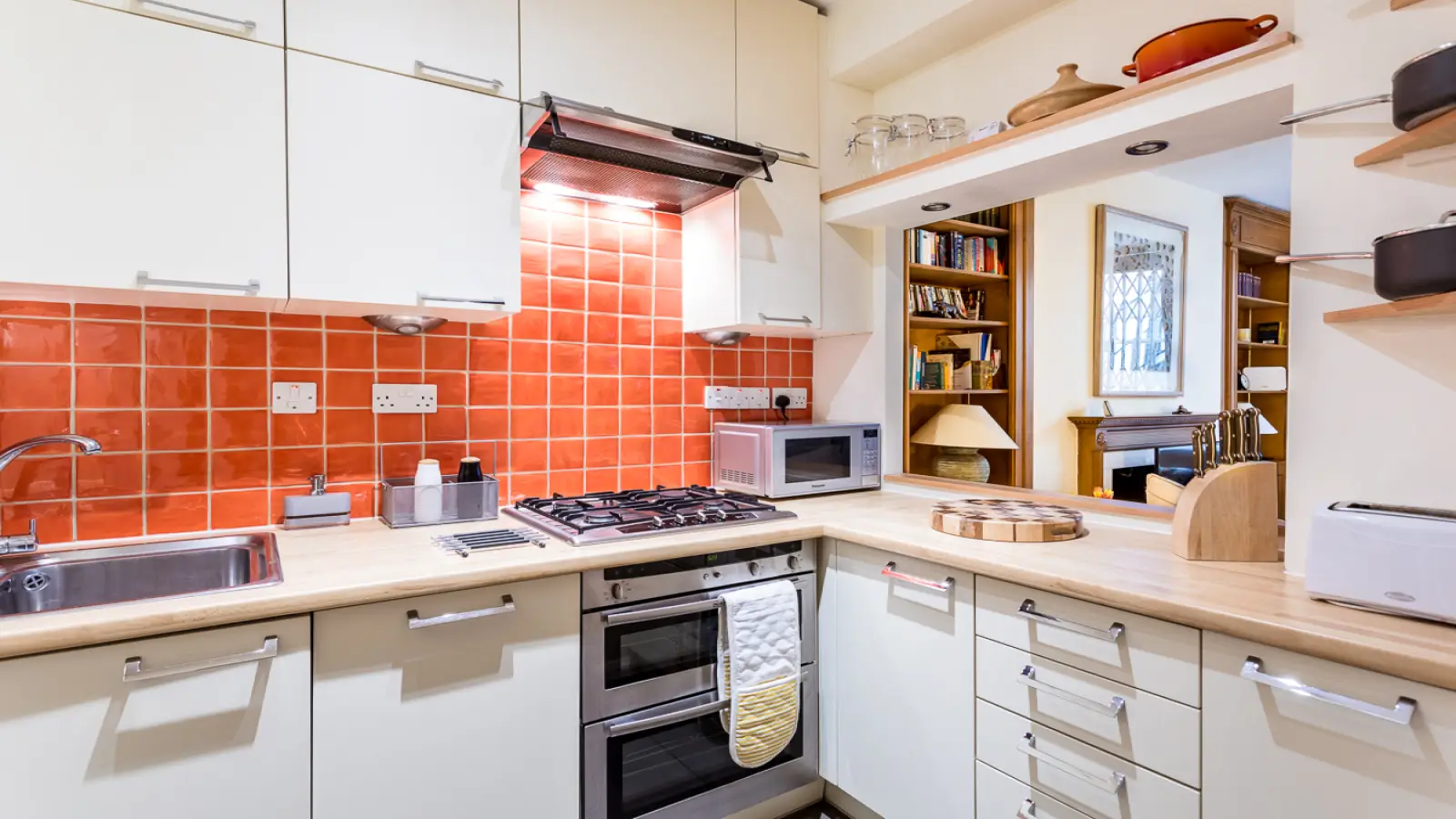 Flat Cambridge Street in City of Westminster