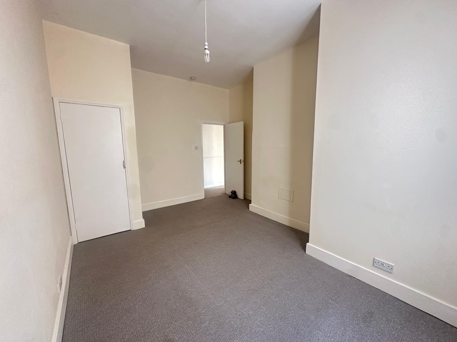 Flat Upper Grosvenor Road in Tunbridge Wells
