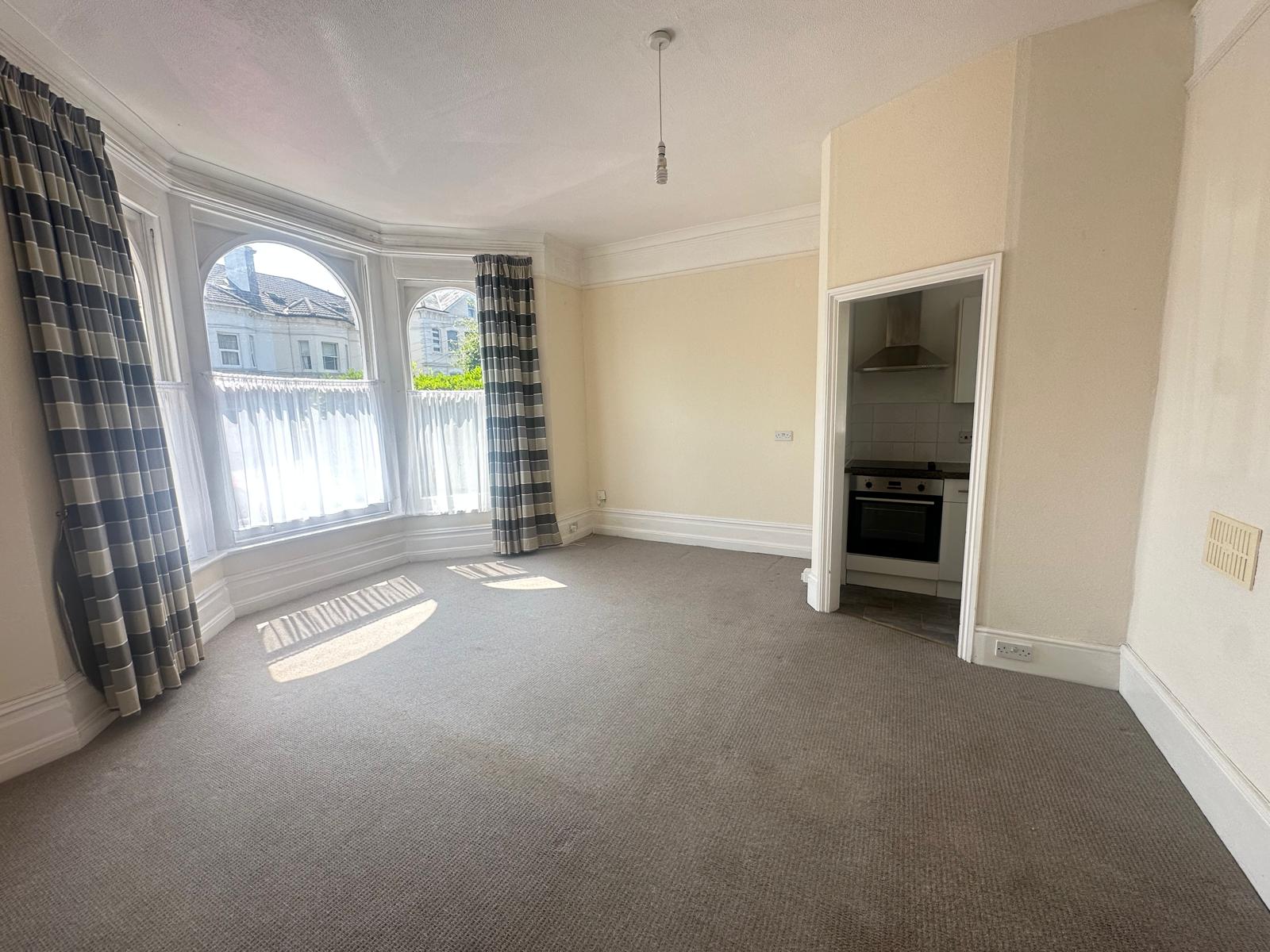 Flat Upper Grosvenor Road in Tunbridge Wells