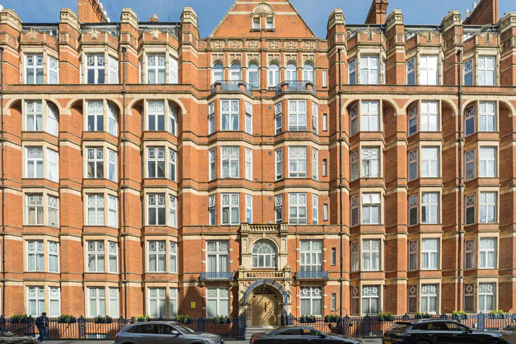 Flat Bickenhall Street in City of Westminster