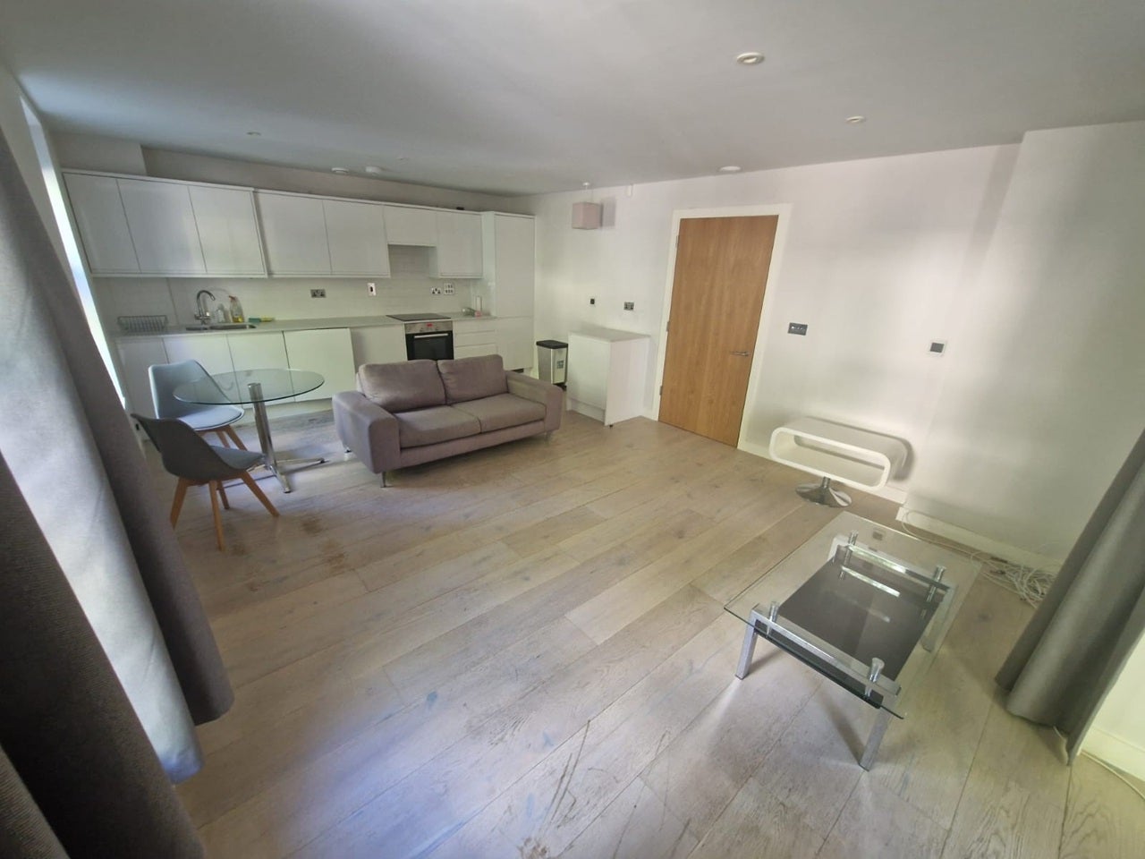 Flat Havannah Street in Greater London