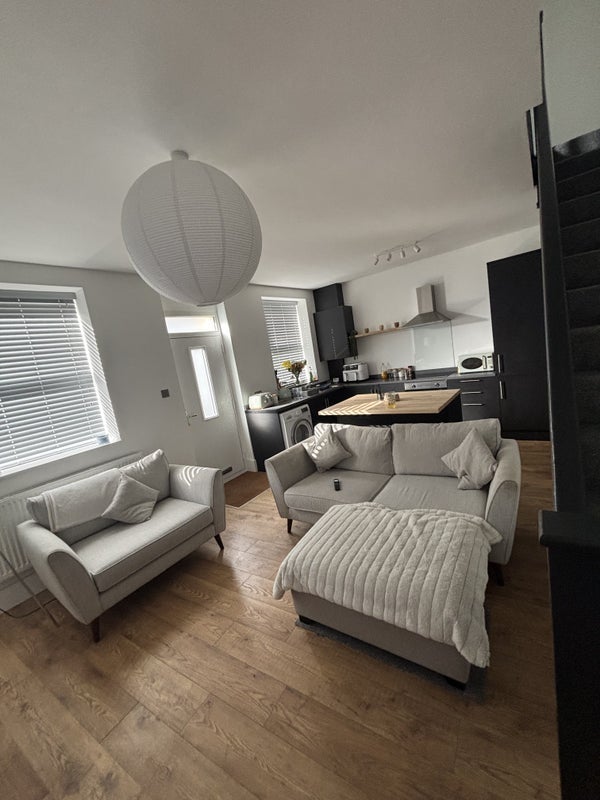 Room Burnley Road in Borough of Rossendale