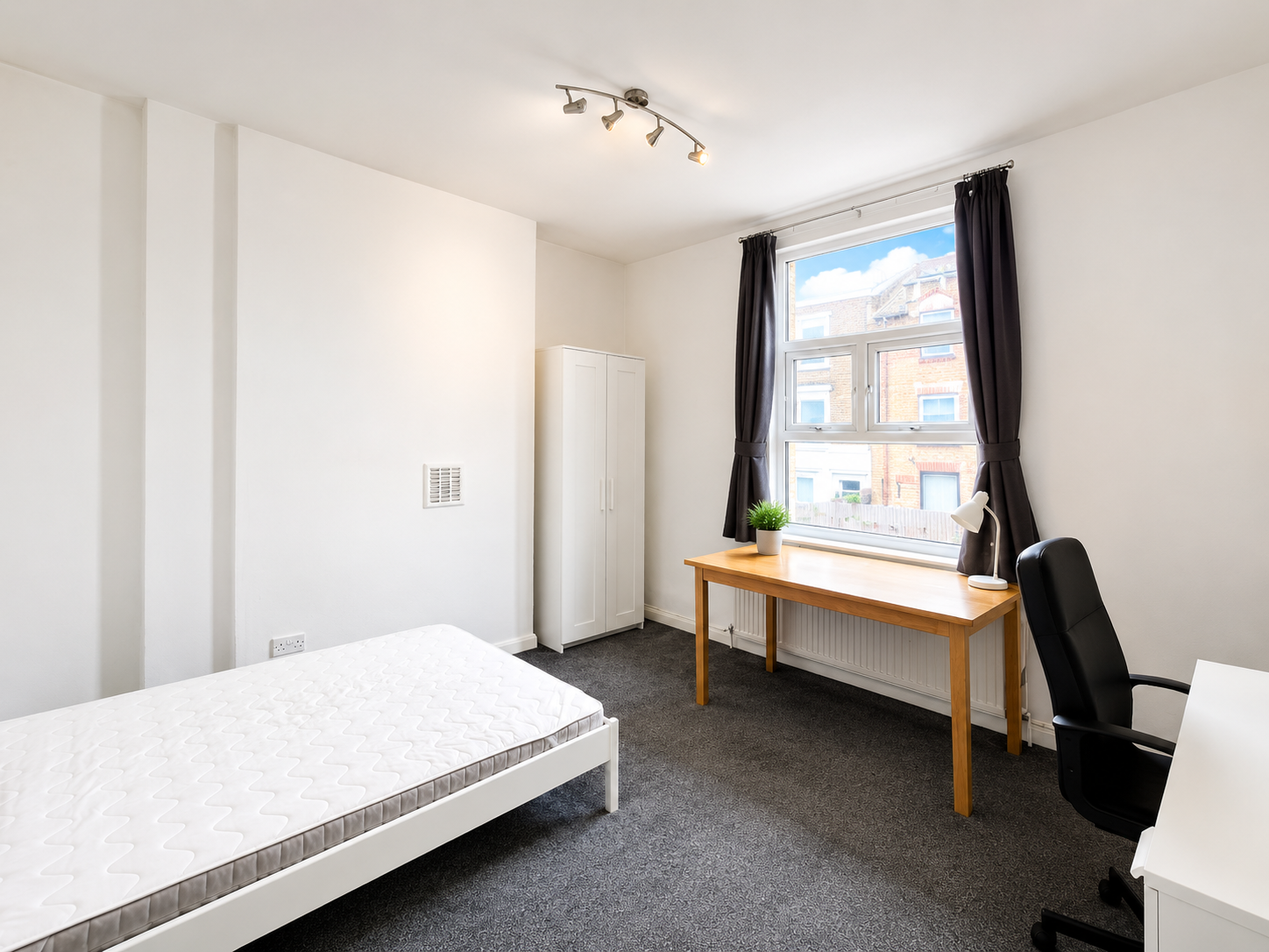 Flat Cambridge Grove in Greater London