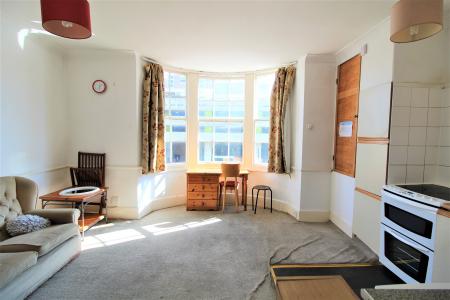 Flat Russell Square in Brighton