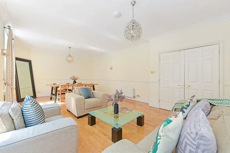 Flat Berners Mews in City of Westminster