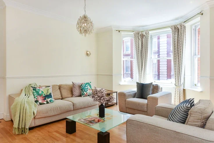 Flat Berners Mews in City of Westminster