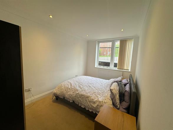 Flat West Wycombe Road in High Wycombe