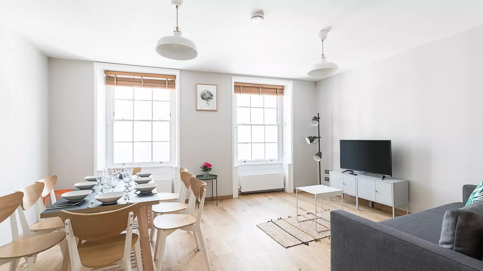 Flat Theobalds Road in Greater London