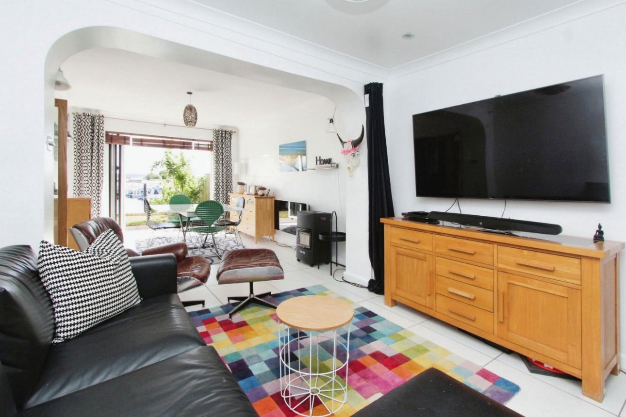 House Endeavour Way in New Forest