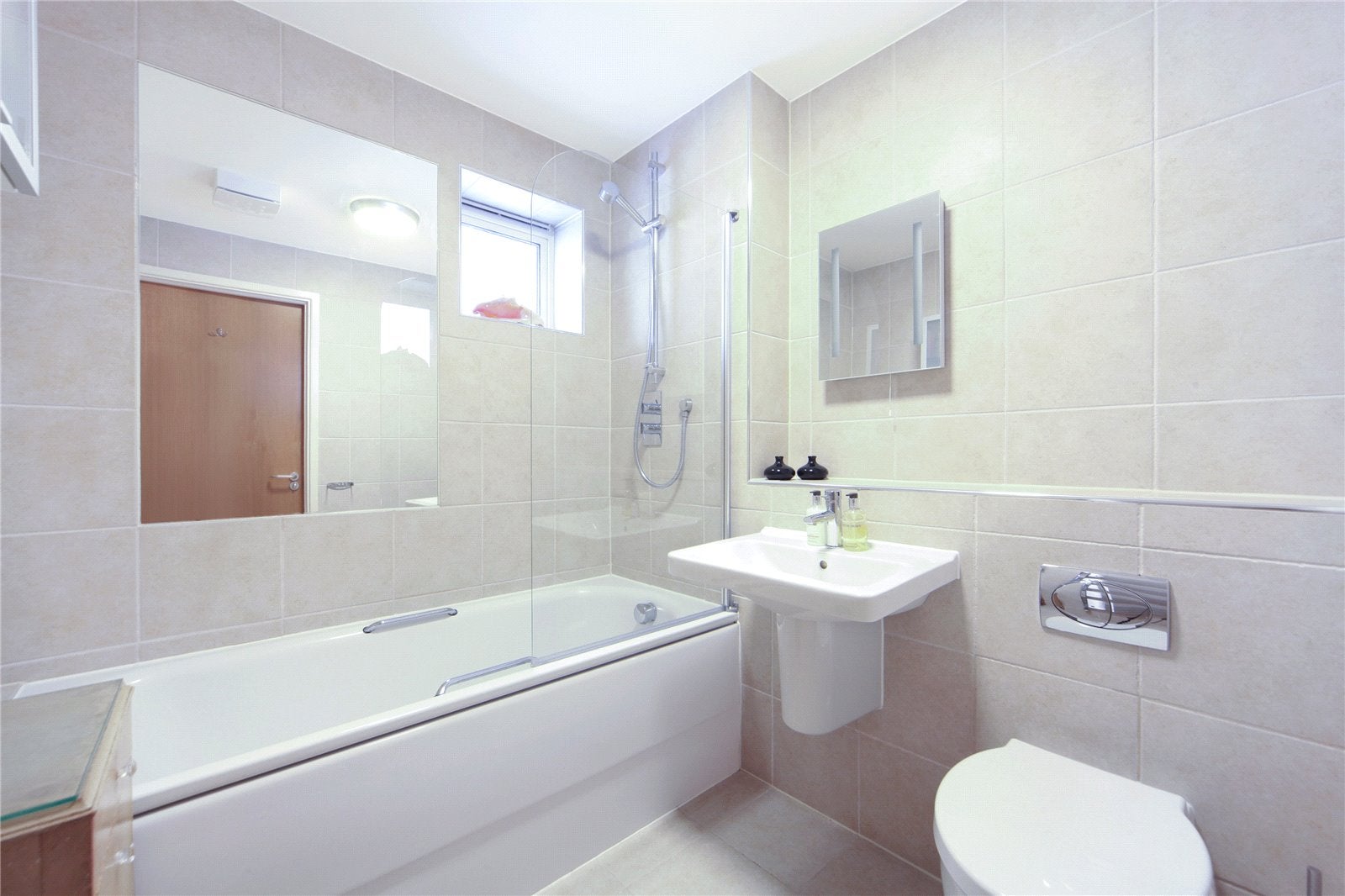 Flat Trinity Mews in Greater London