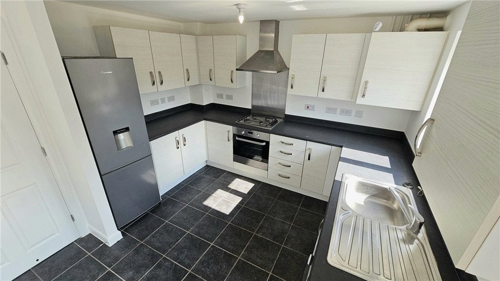 House Lindrick Close in Great Denham
