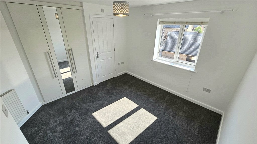 House Lindrick Close in Great Denham