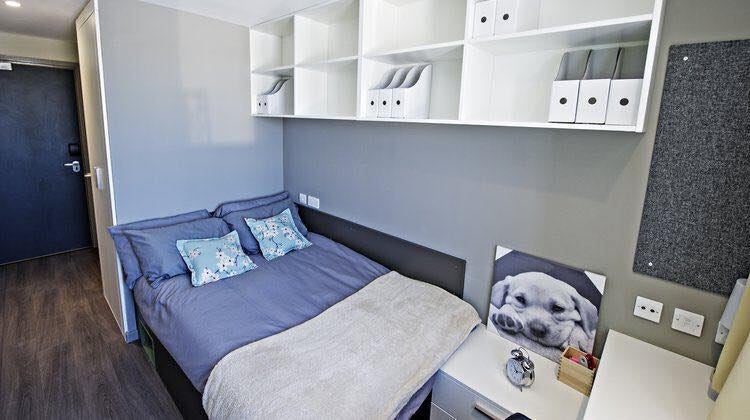 Room International Way in Greater London