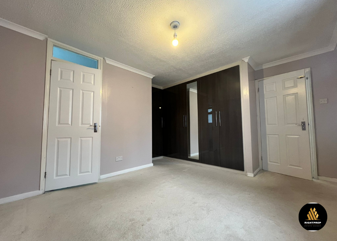 House Allonby Close in Reading