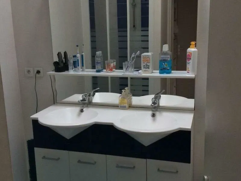 Room Rue Robert Caumont in Bordeaux