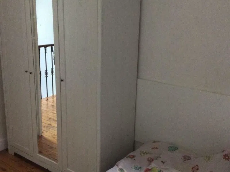 Room Rue Robert Caumont in Bordeaux