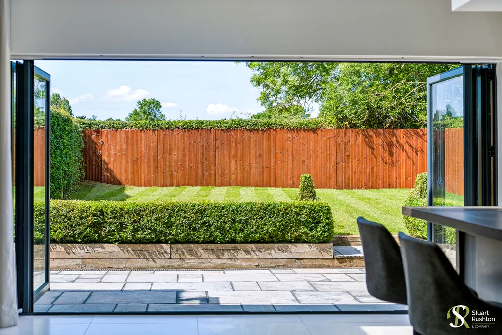 House Mellor Crescent in Knutsford