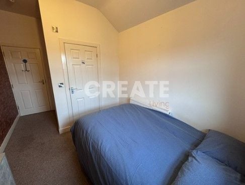 Room Earlesmere Avenue in Doncaster