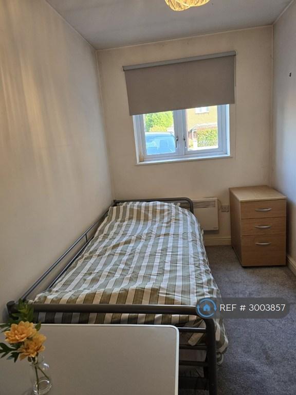 Room Sneyd Street in Stoke-on-Trent