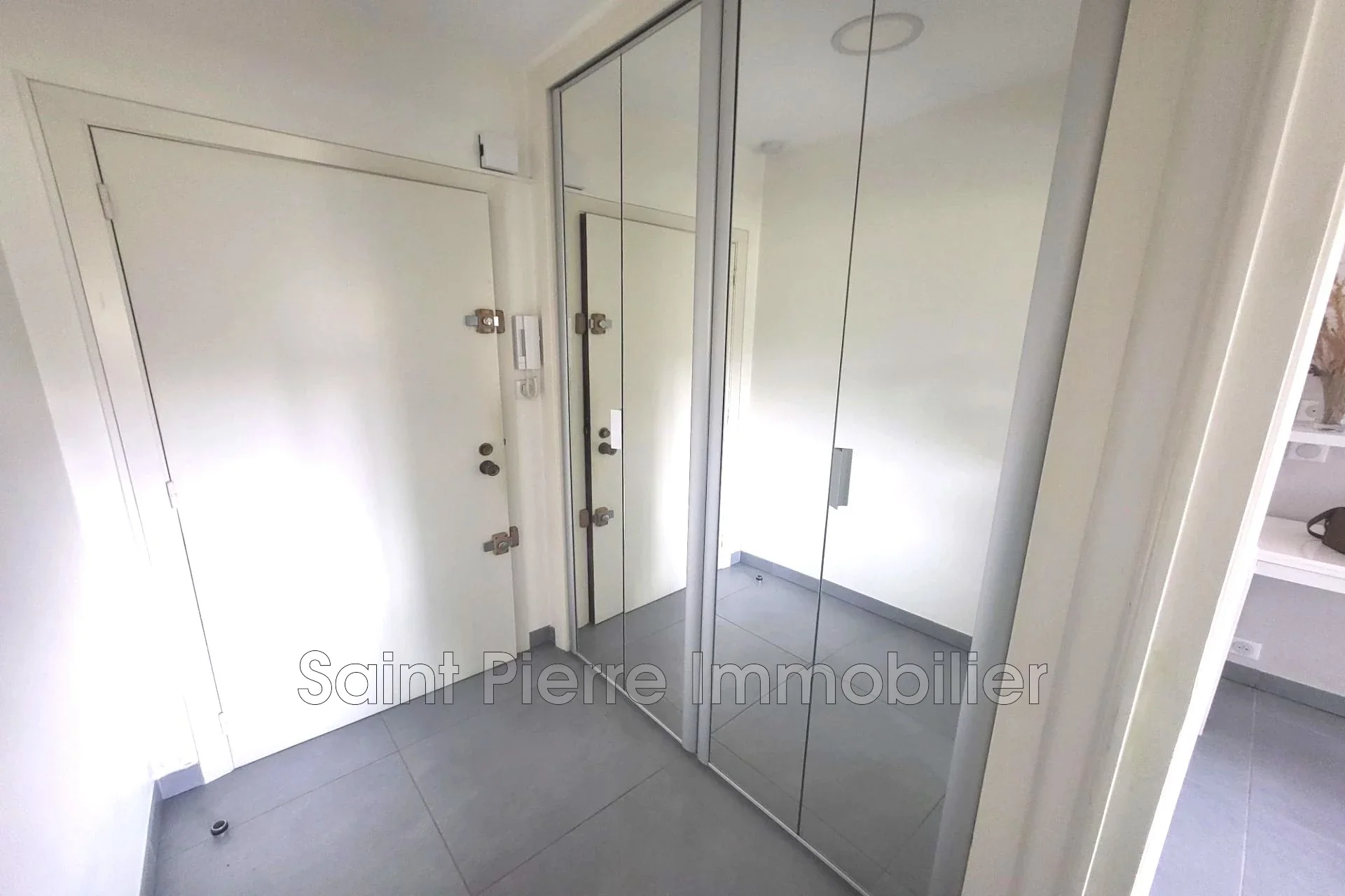 Appartement Rue de Bir Hakeim à Cagnes-sur-Mer