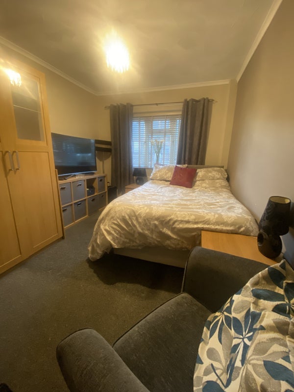 Room Horsfall Street in Leeds