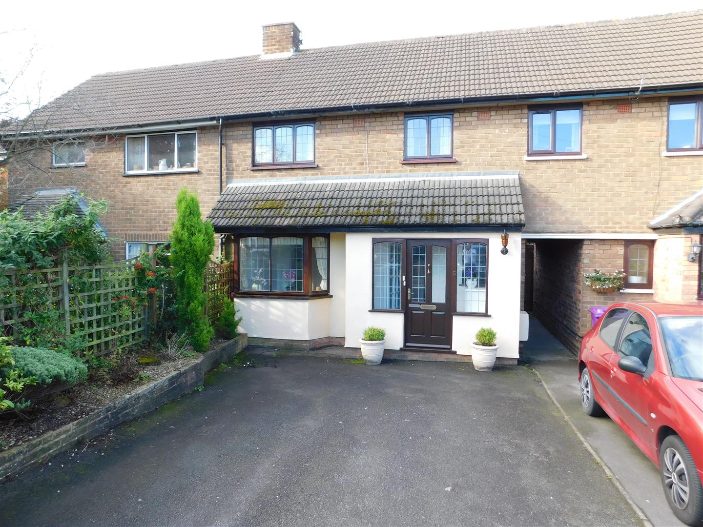 House Wellesbourne Close in Wolverhampton