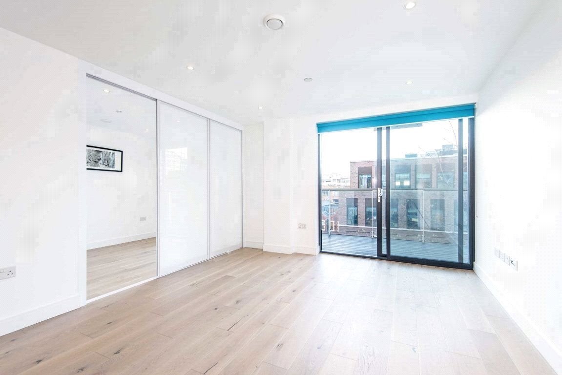 Flat Commercial Street in Greater London
