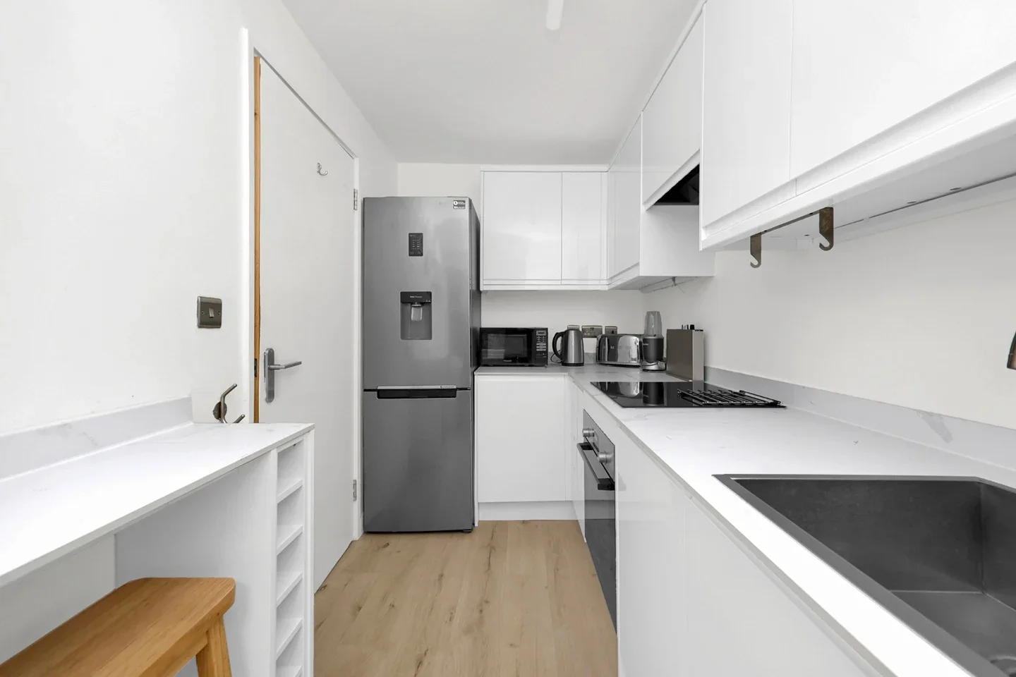 Flat Cartwright Street in Greater London