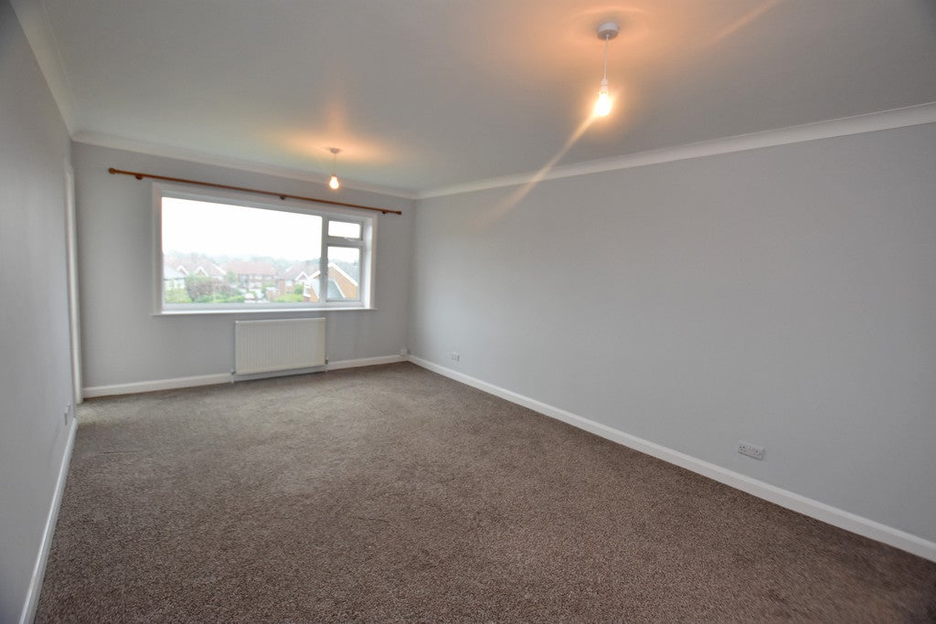 Flat Lowdale Avenue in Scarborough