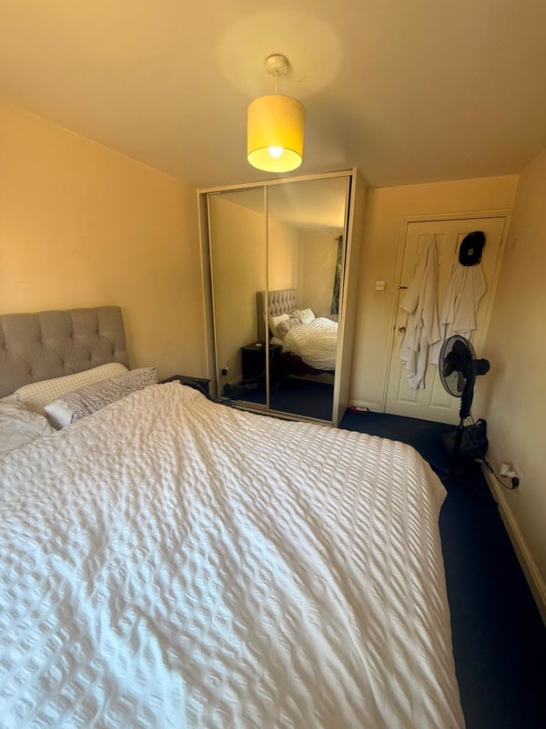 Room Armoury Road in Greater London