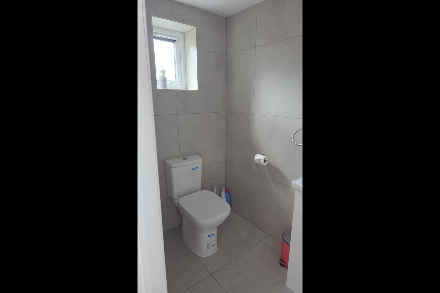 Flat Golders Green Road in Greater London