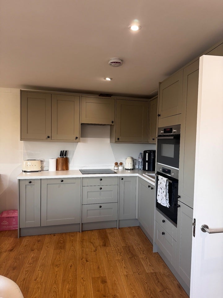 Flat Upper Richmond Road in Greater London