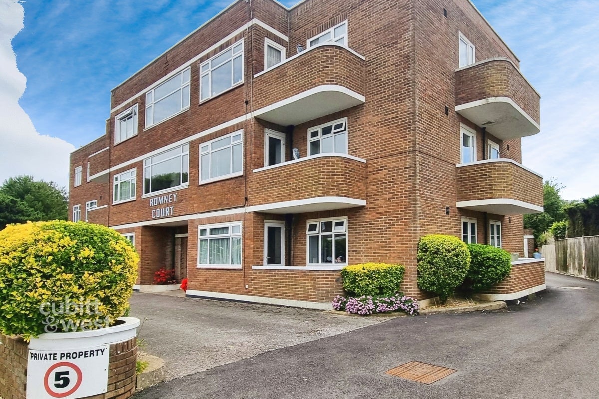 Flat Augusta Road in Thanet