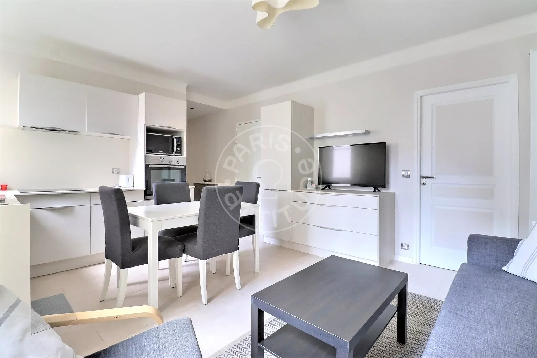 Appartement Rue Jouvenet à Paris