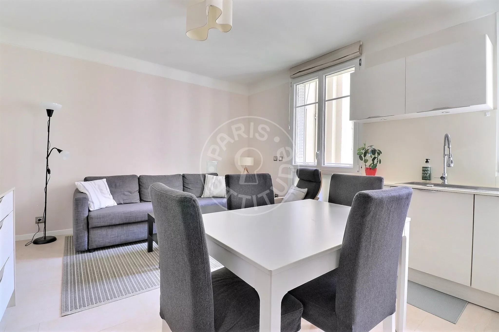 Appartement Rue Jouvenet à Paris