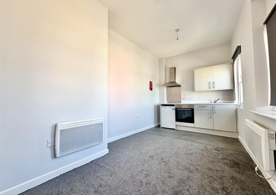 Room Bond Street in Wolverhampton