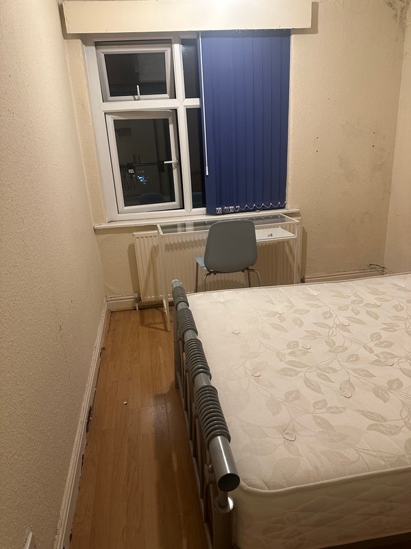 Room Brentbridge Road in Manchester