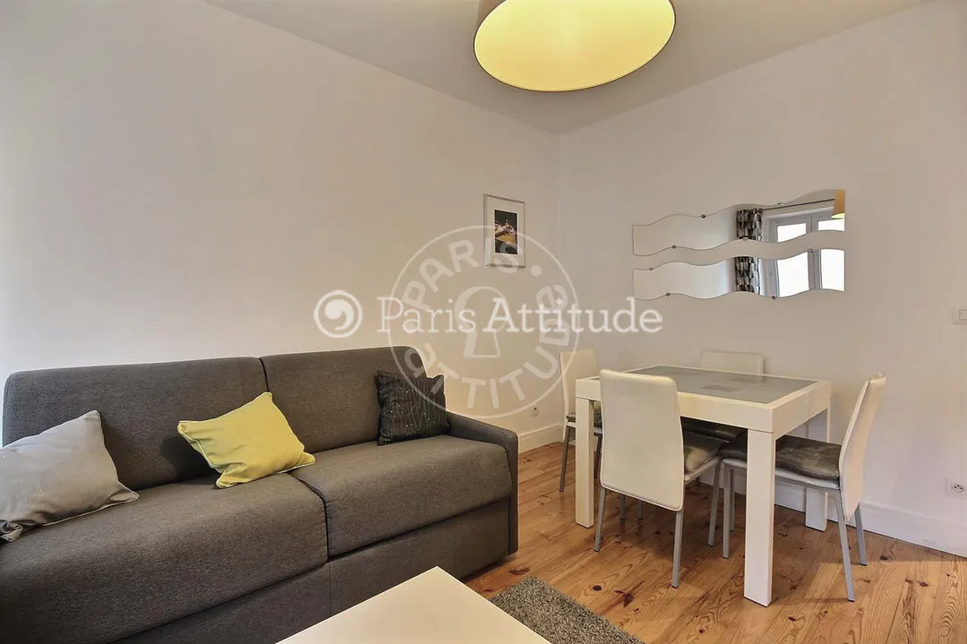 Flat Rue Claude-Rodier in Paris