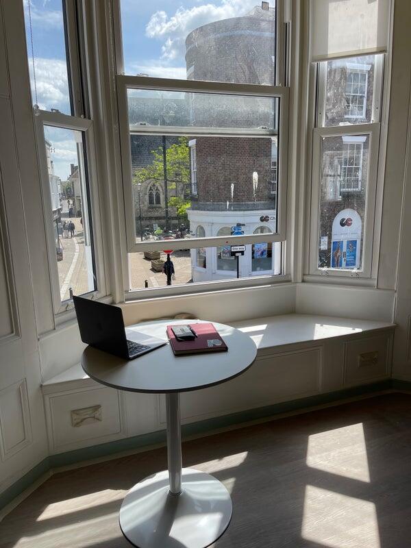 Room Holyrood Street in Newport