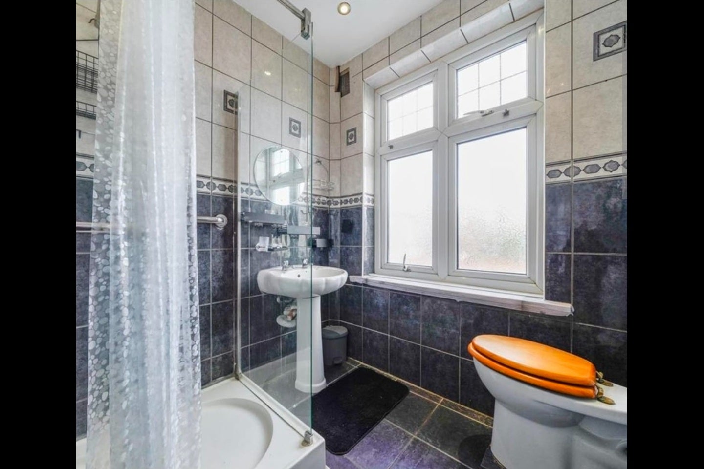 Room Lennox Gardens in Greater London