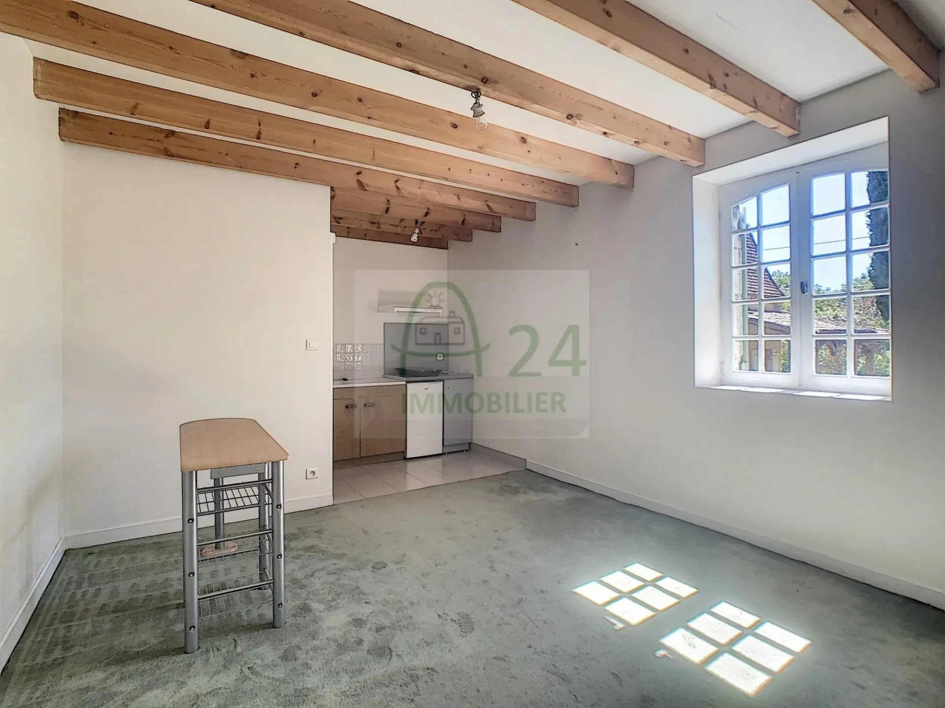 Flat Avenue Charles de Gaulle in Terrasson-Lavilledieu