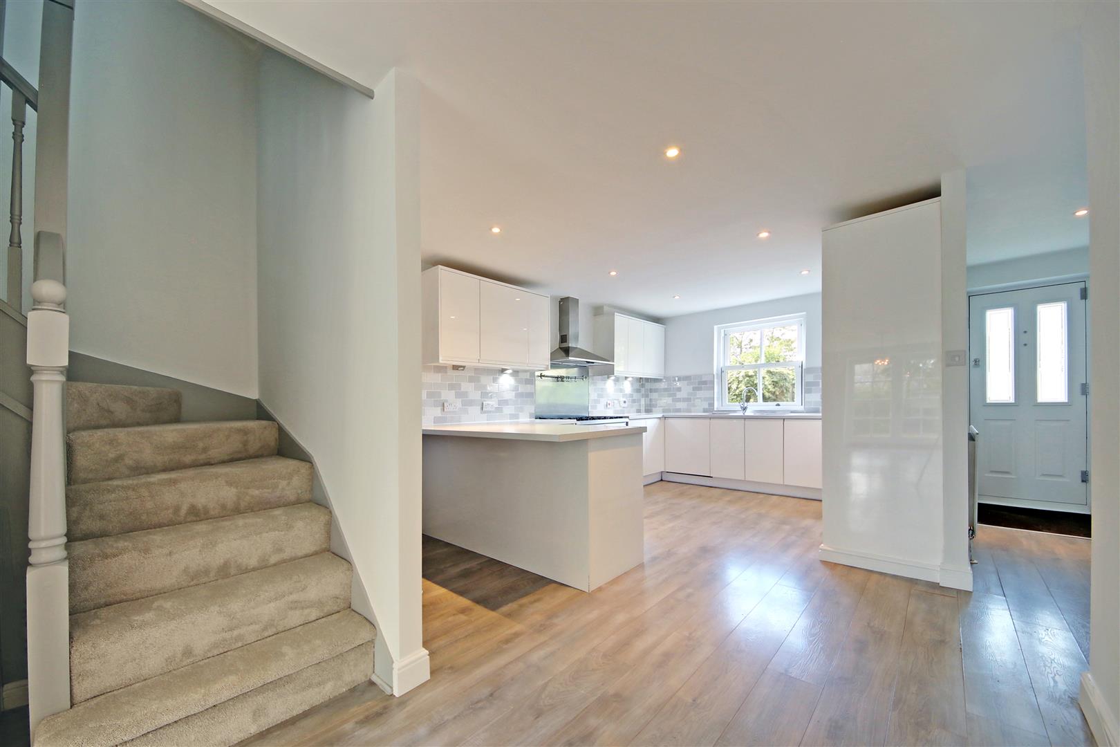 House Pippin Close in Hertsmere