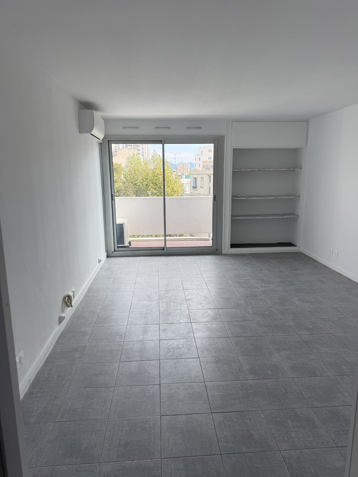 Flat Rue Jean Mermoz in Marseille