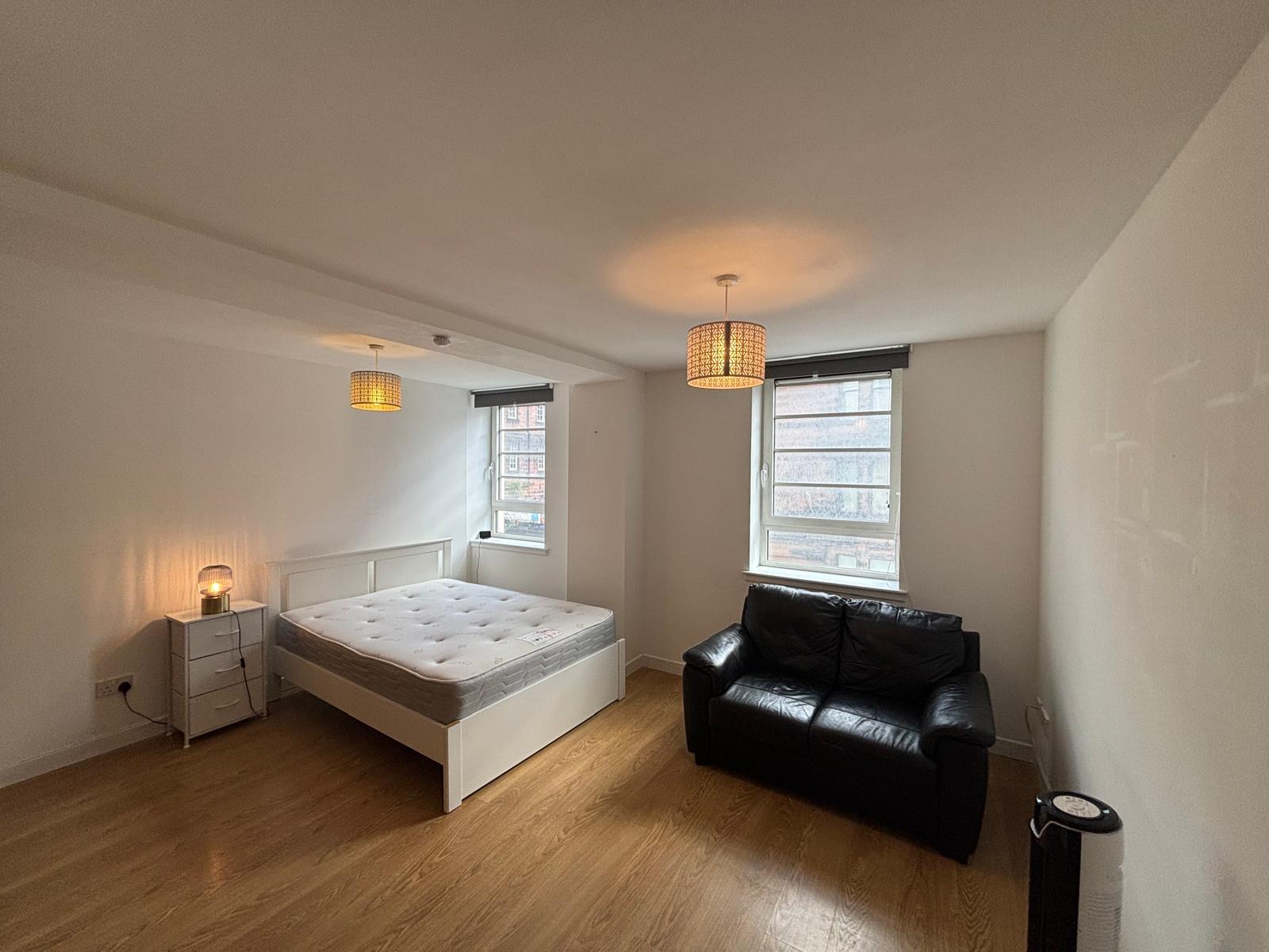 Flat Sauchiehall Street in Glasgow